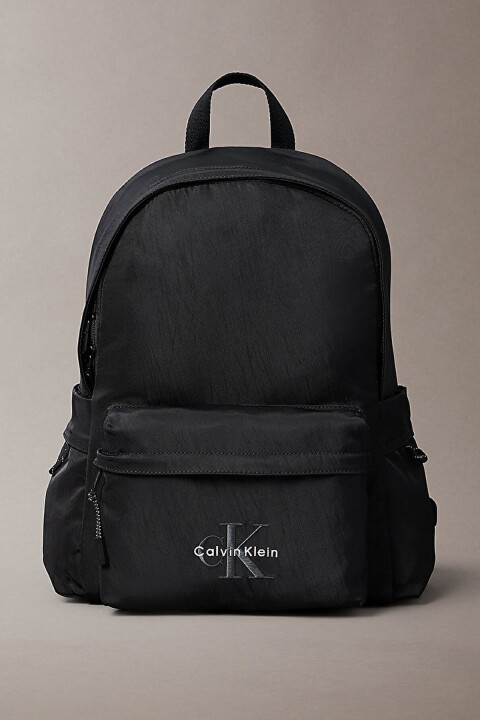 Erkek Cepli Nakış Logolu Sırt Çantası - Siyah - Calvin Klein