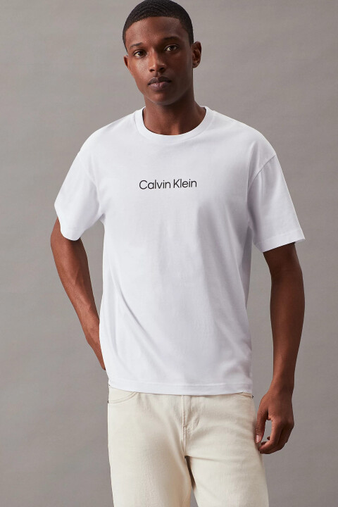 Erkek Ck Hero Logo Comfort T-Shirt - Beyaz - Calvin Klein
