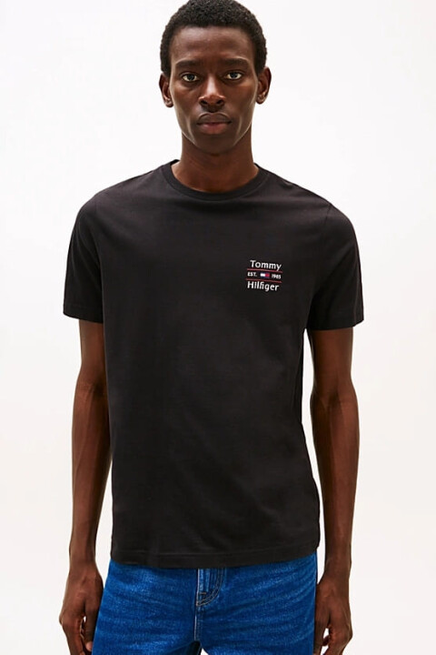 Erkek Hilfiger Stack T-Shirt - Siyah - Tommy Hilfiger