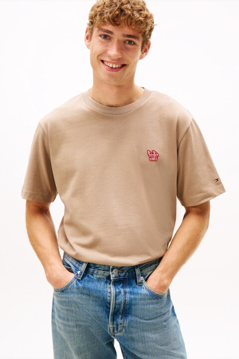 Erkek Modern Yarış Armalı T-Shirt - Bej 