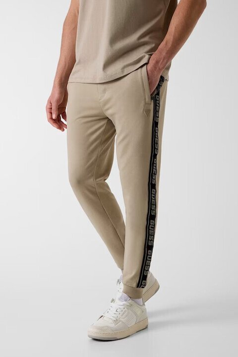 Erkek New Arlo Tam Kalıp Logolu Eşofman Altı - Bej - Guess