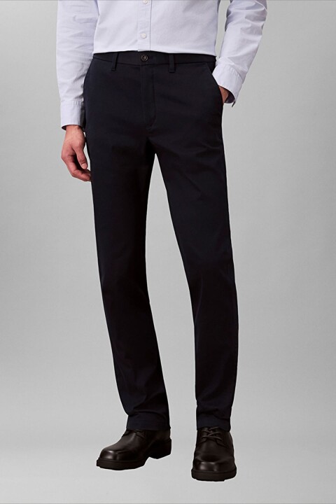 Erkek Slim Kalıp Chino Pantolon Esnek Dokulu - Lacivert - Calvin Klein