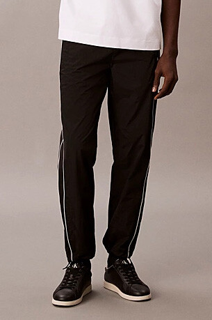 Erkek Yanları Şeritli Krinkıl Kumaş Eşofman Altı - Siyah - Calvin Klein