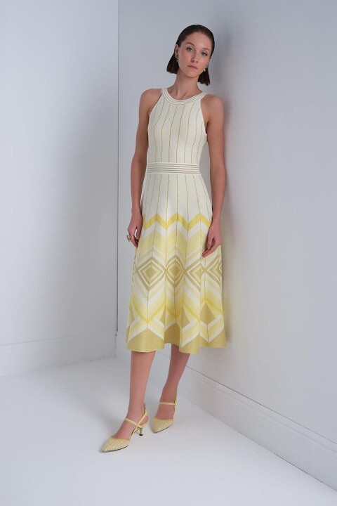 Kadın Beli Kemerli Halter Yaka Kloş Elbise - Sarı - Join Us