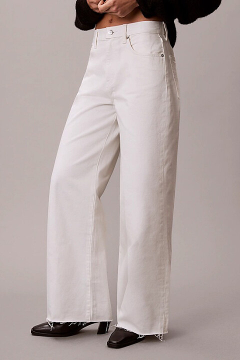 Kadın Geniş Paça Kesik Uçlu Jean Pantolon - Beyaz - Calvin Klein