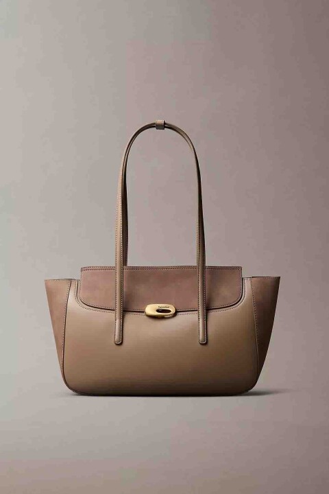 Kadın Hardware Brushed Flap Tote Omuz Çantası - Bej - Calvin Klein