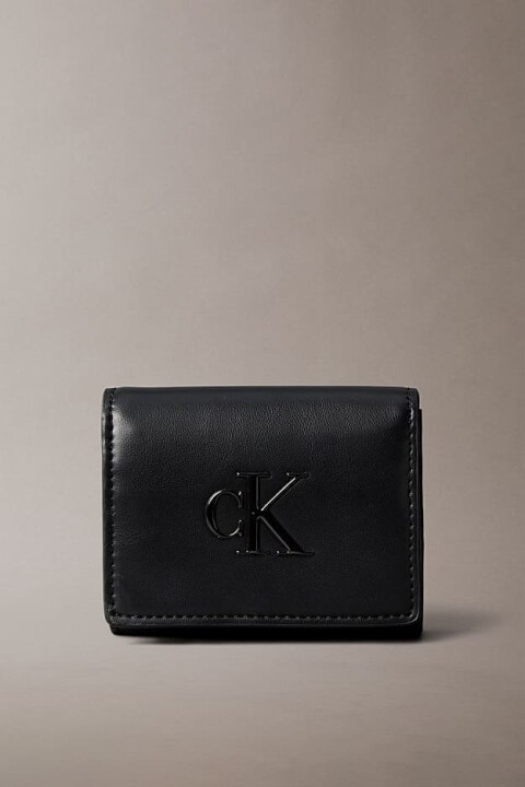 Kadın Monogram Amblemli Kapaklı Orta Boy Cüzdan - Siyah 