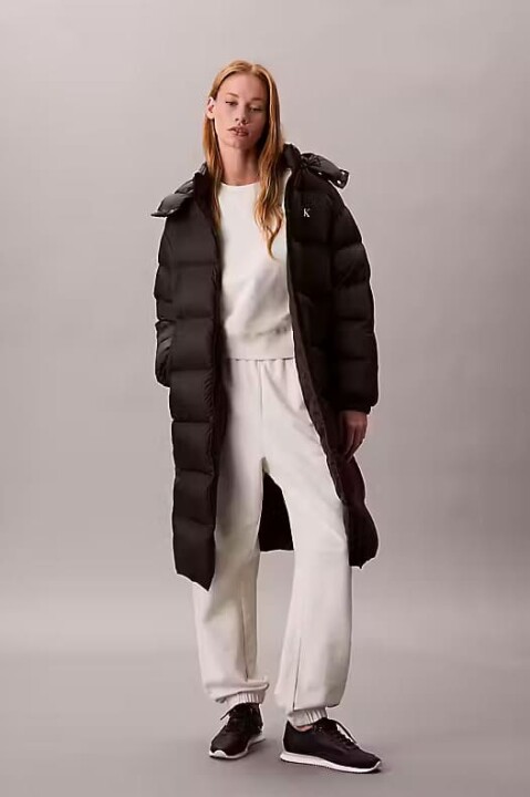 Kadın Regular Fit Kapüşonlu Uzun Şişme Mont - Siyah 