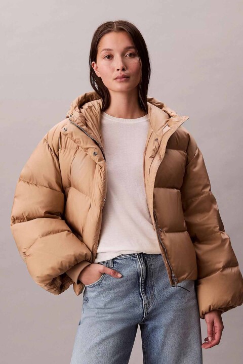 Kadın Tam Kalıp Kısa Kapüşonlu Şişme Mont - Camel 