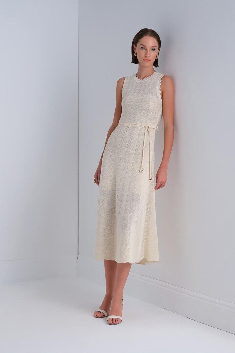 Kadın Triko Elbise Tam Kalıp Kuşaklı Kolsuz Midi Kloş Elbise - Ekru - Join Us